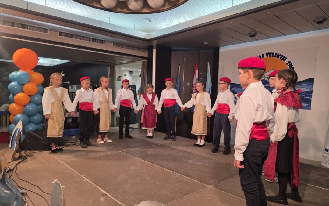Mali čakavci i folkloraši na 1. međunarodnom festivalu dječjeg stvaralaštva Segetski vali velikih snova